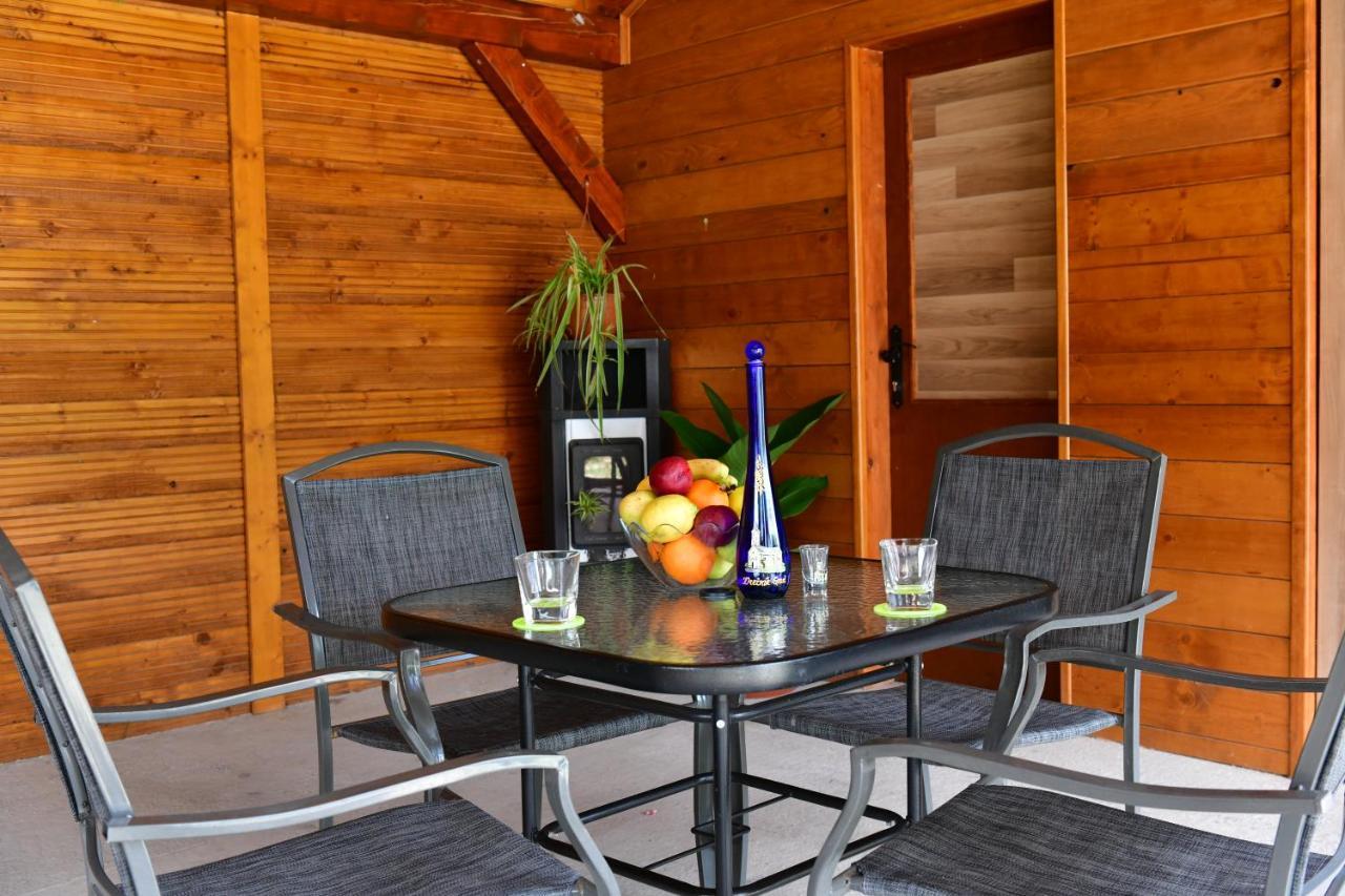 Rooms Toni Selište Drežničko Buitenkant foto