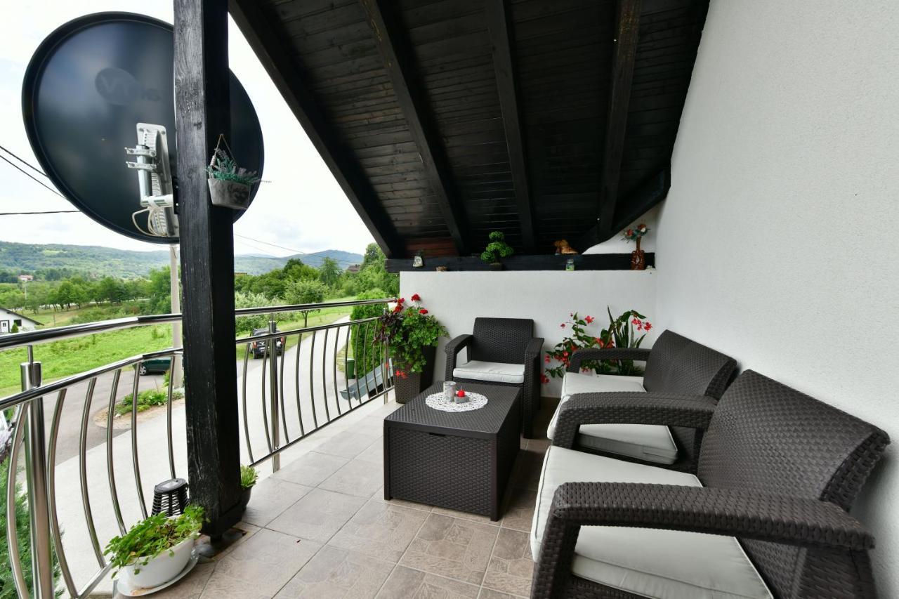 Rooms Toni Selište Drežničko Buitenkant foto