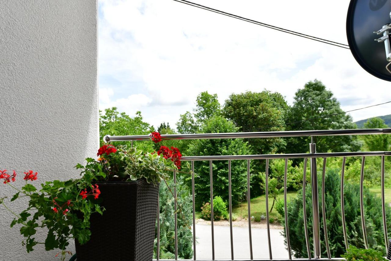 Rooms Toni Selište Drežničko Buitenkant foto
